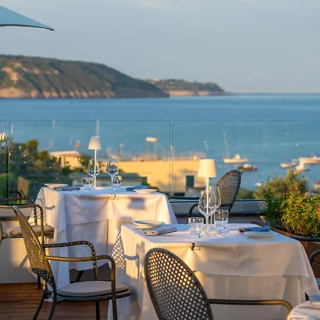 Hotel Durrueli & 4*