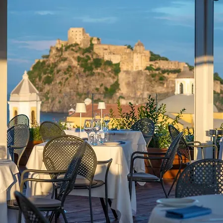 Durrueli & 4* Ischia