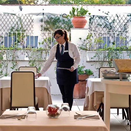Durrueli & Hotel Ischia