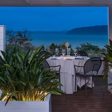 Durrueli & 4* Ischia