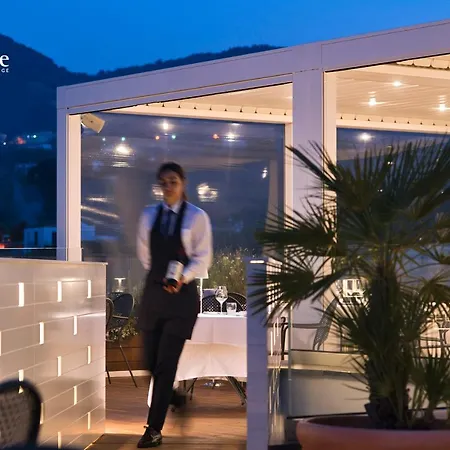 Durrueli & Hotel Ischia