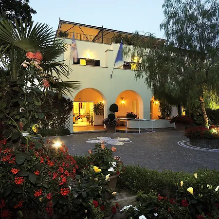 Durrueli & Szálloda Ischia