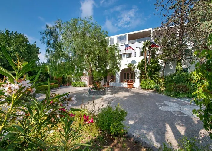 Durrueli & Hotel Ischia