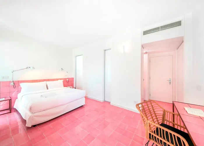 Hotel Durrueli & 4*