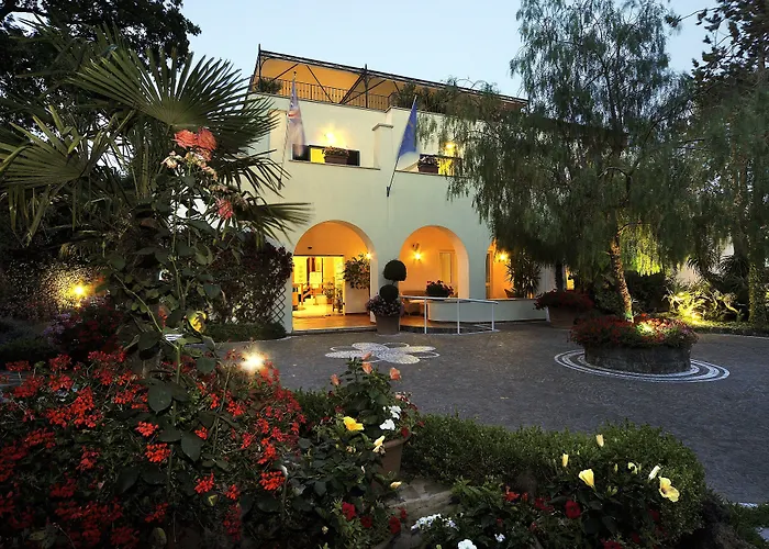 Durrueli & Hotel Ísquia